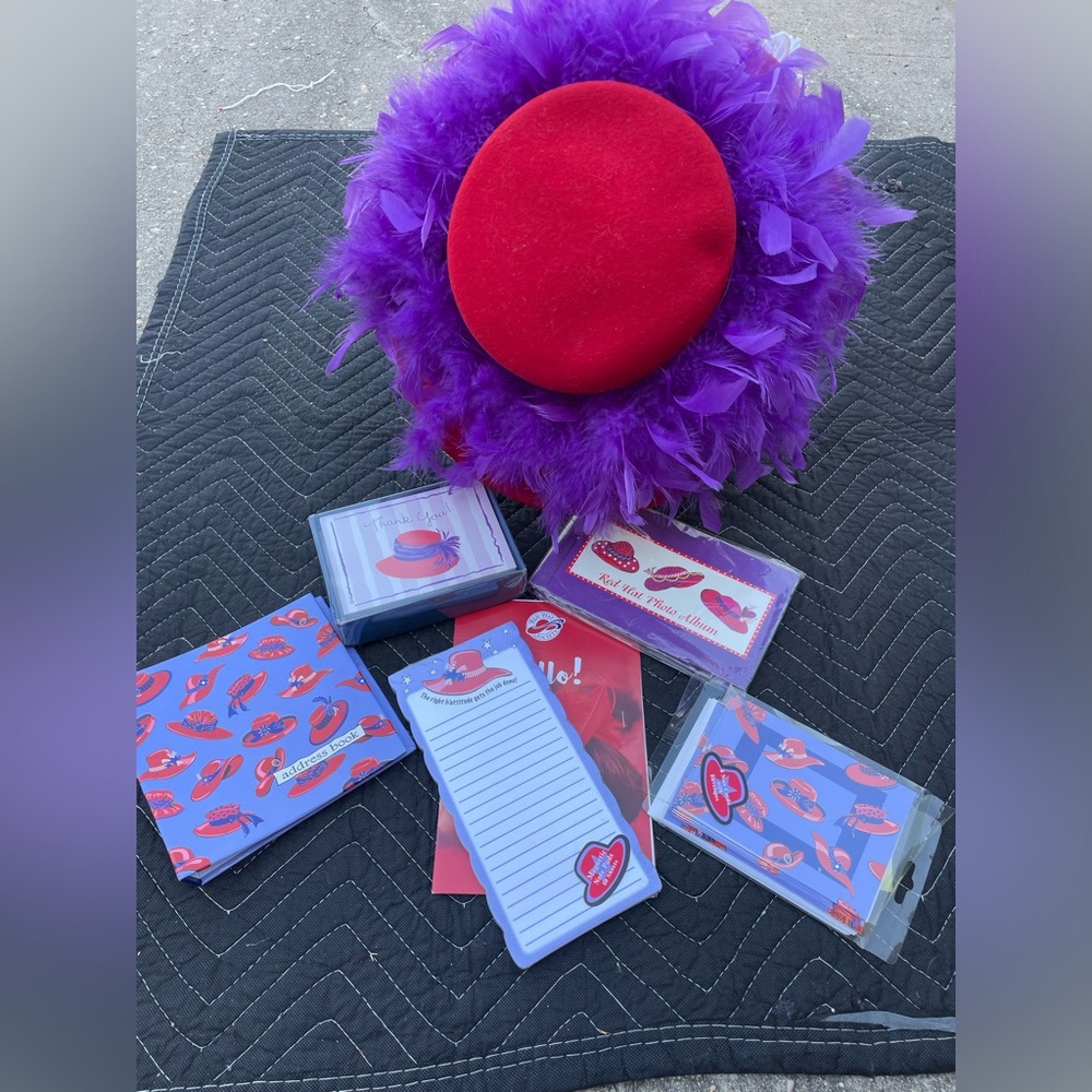 Red Hat and Stationery Set